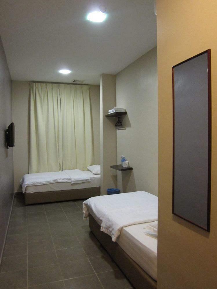 Place2Stay Hotel Malacca Extérieur photo